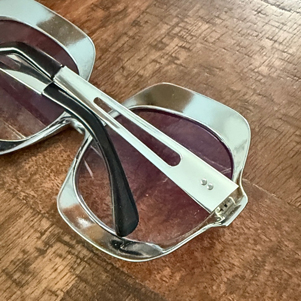 Vintage German plastic/metal Oversized Sunglasses with Purple Lenses chrome look - Picture 4 of 8